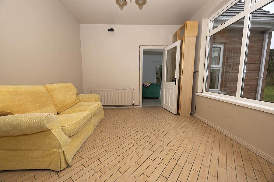 6 Furlong Avenue