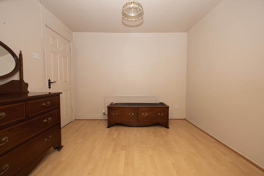 6 Furlong Avenue