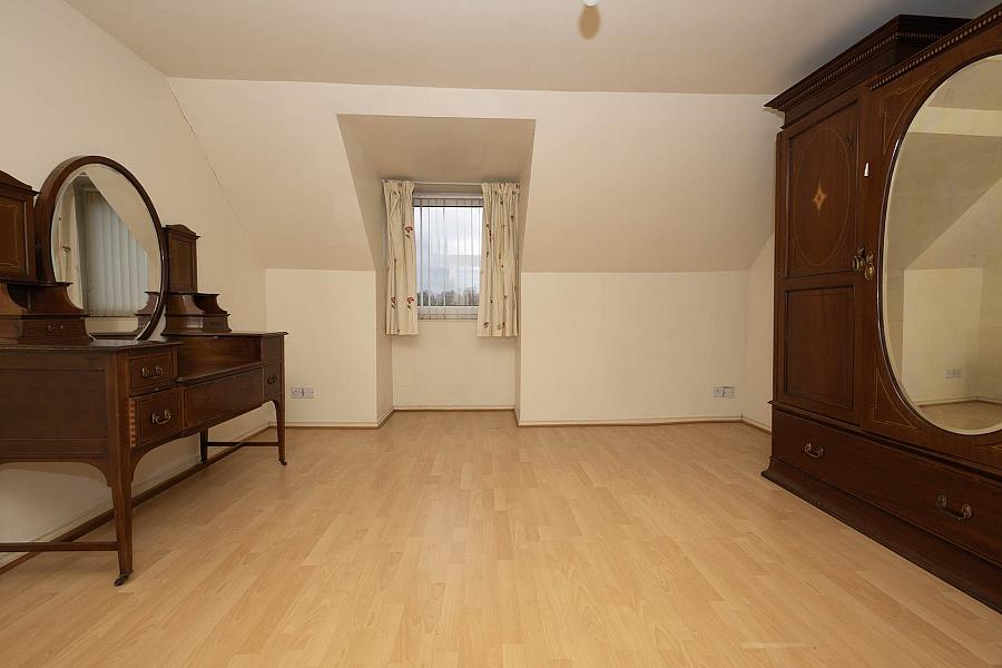 6 Furlong Avenue