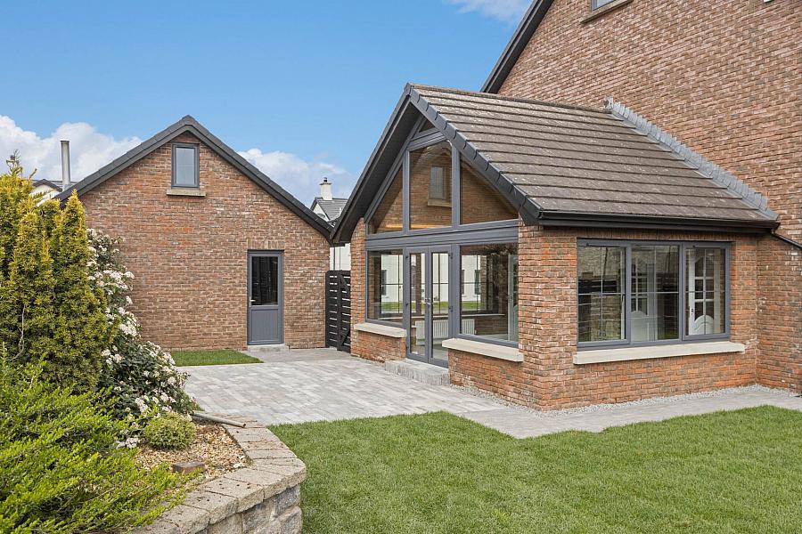 2 Laurelmount Meadows