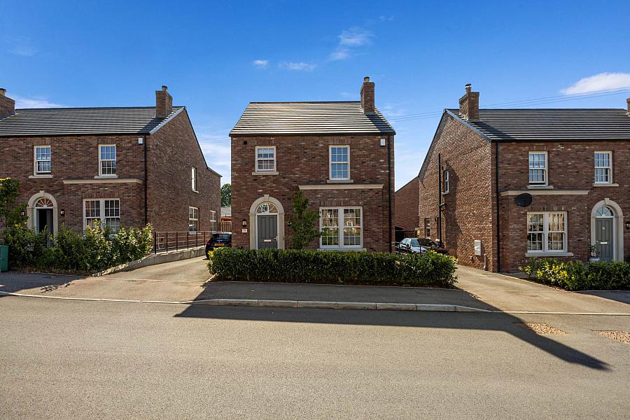 15 Tarry Wood
