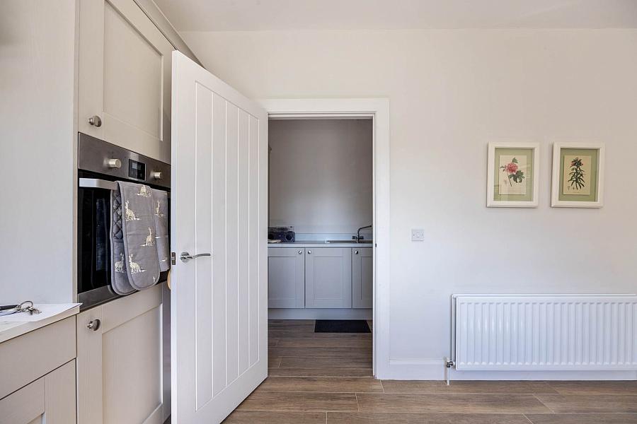 15 Tarry Wood