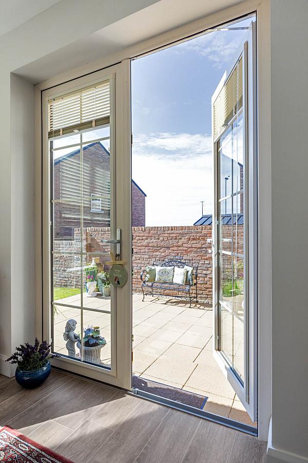 15 Tarry Wood