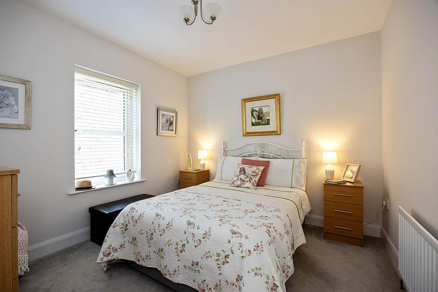 15 Tarry Wood