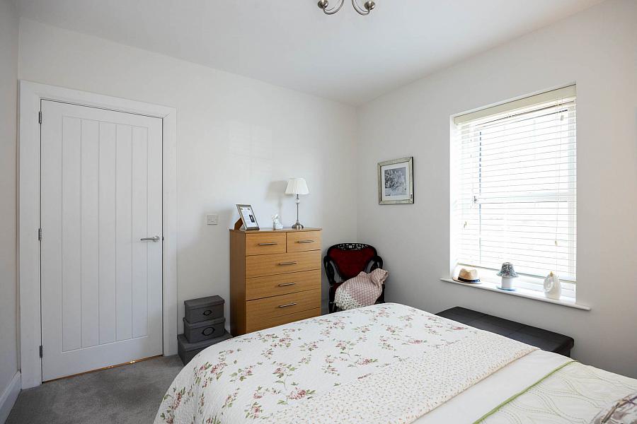 15 Tarry Wood