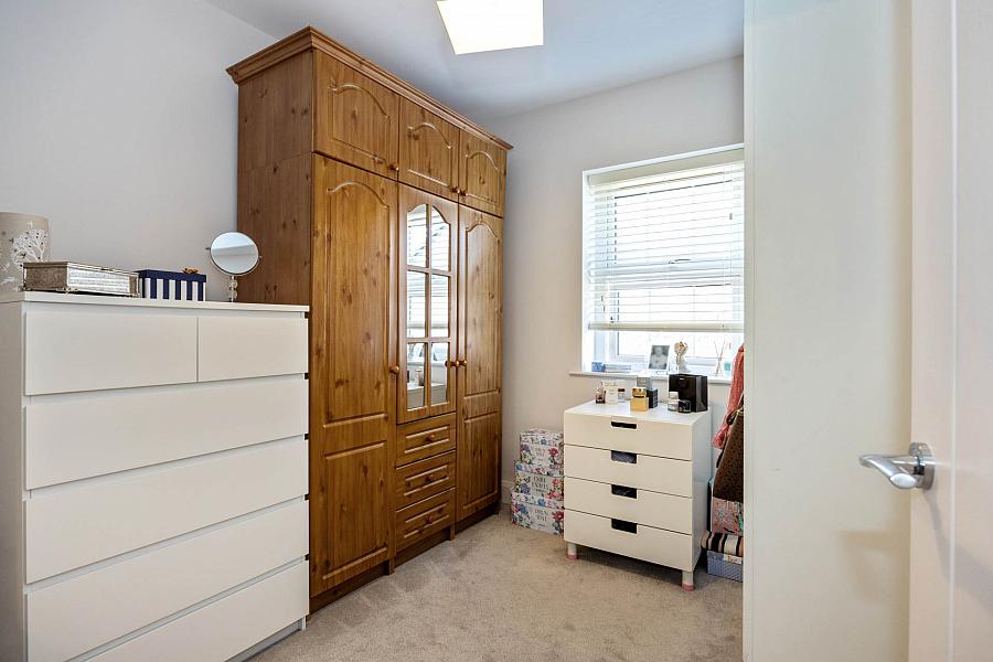 15 Tarry Wood