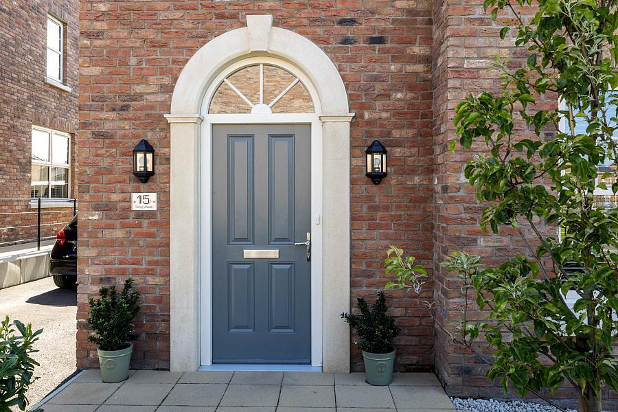 15 Tarry Wood