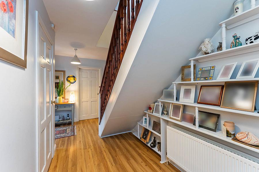 5 Courtney Avenue