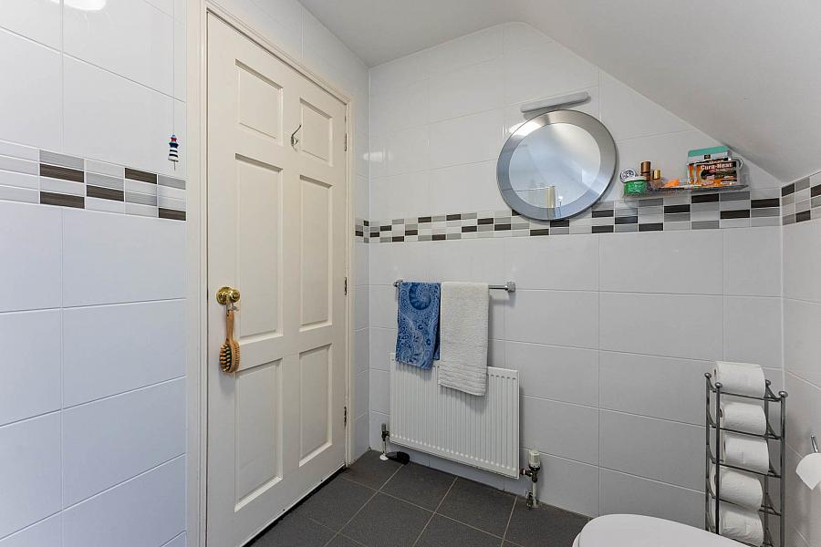 5 Courtney Avenue 5 Courtney Avenue