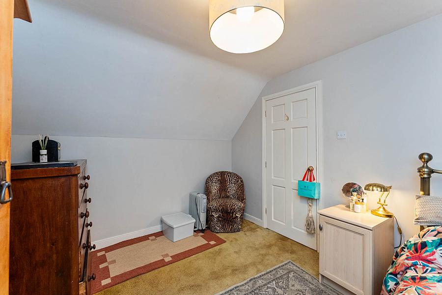 5 Courtney Avenue