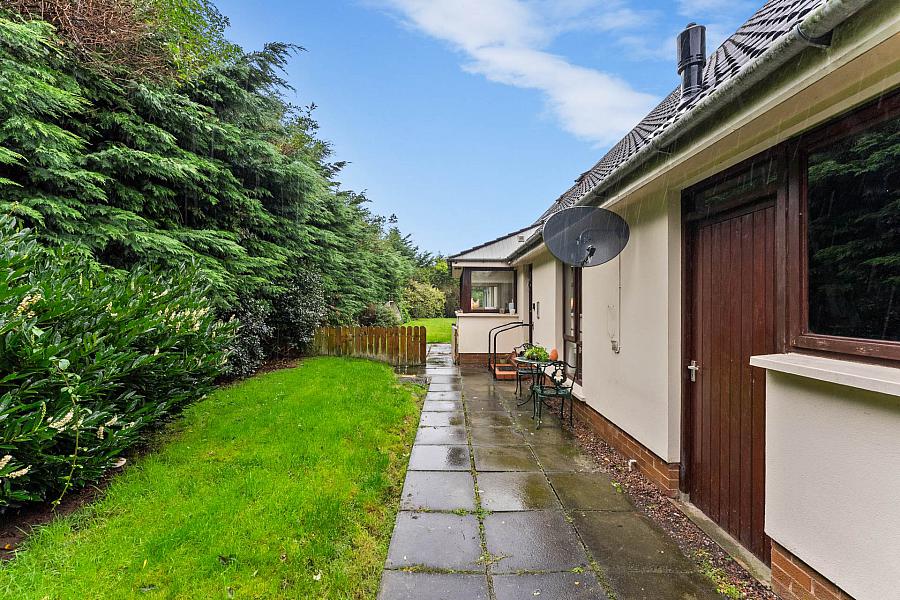 5 Courtney Avenue