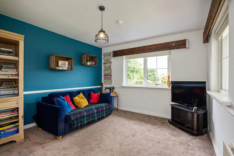 10 Villiers Avenue