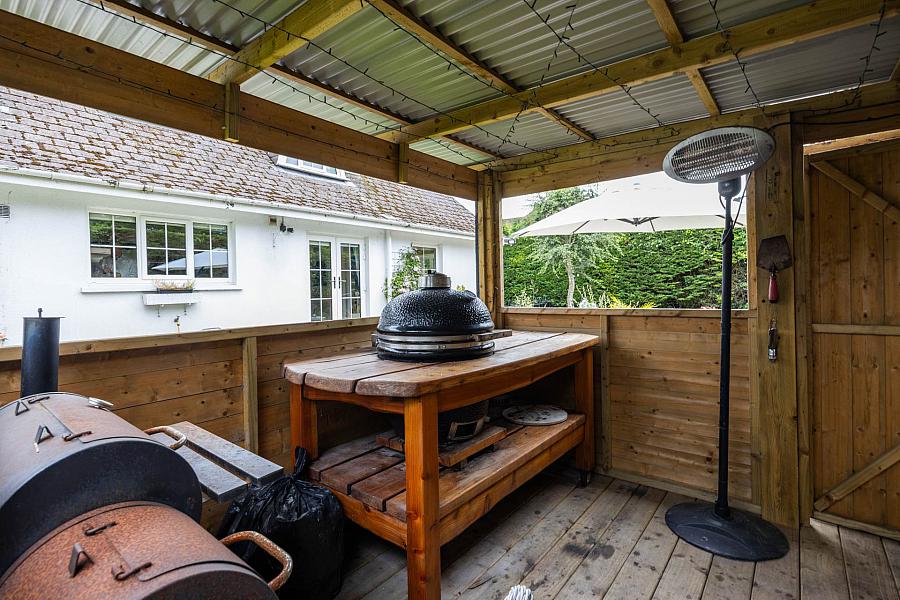 10 Villiers Avenue