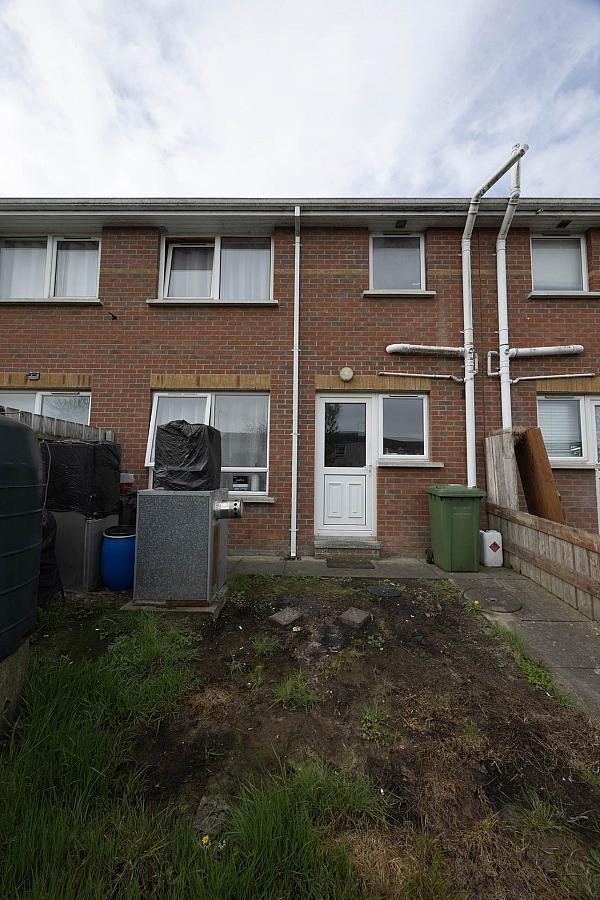 25 Lakeview Court