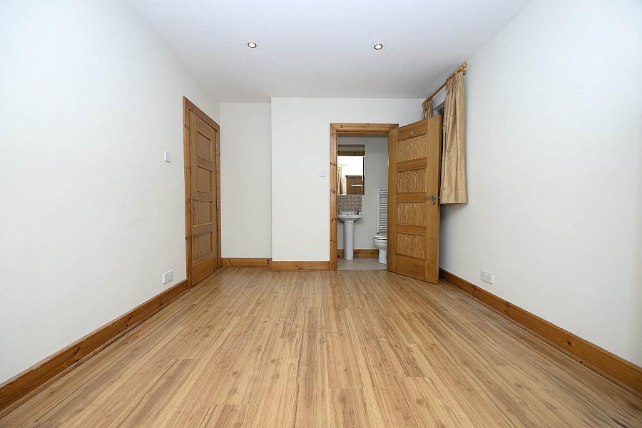 5 Woodville Mews