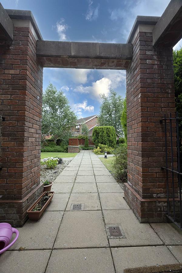 5 Woodville Mews