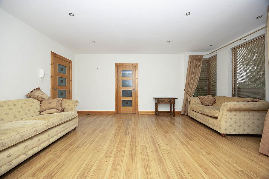 5 Woodville Mews