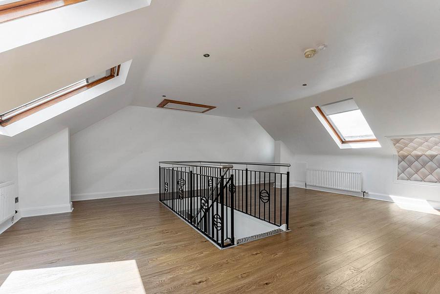 7 Silverwood Court