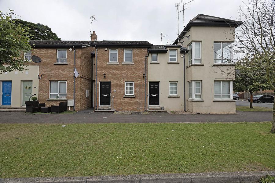 32 Castle Lane Mews