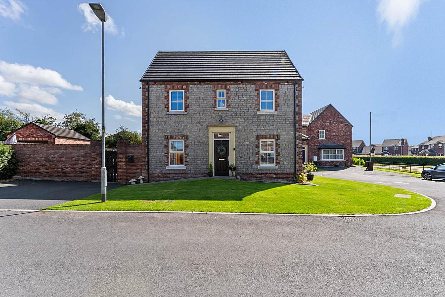 19 Moyraverty Close