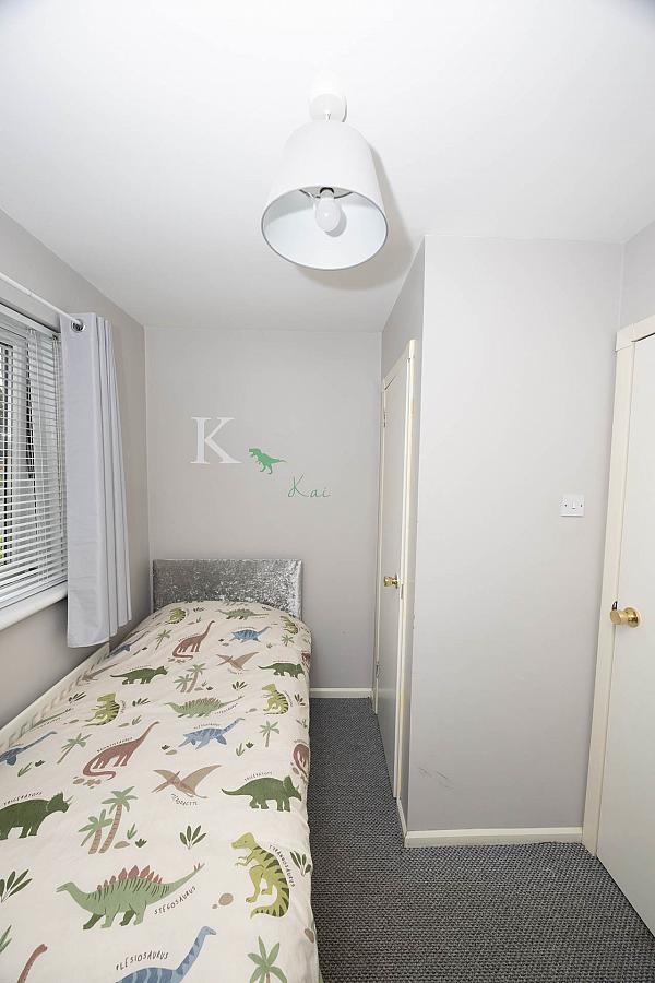 68 Lakeview Park