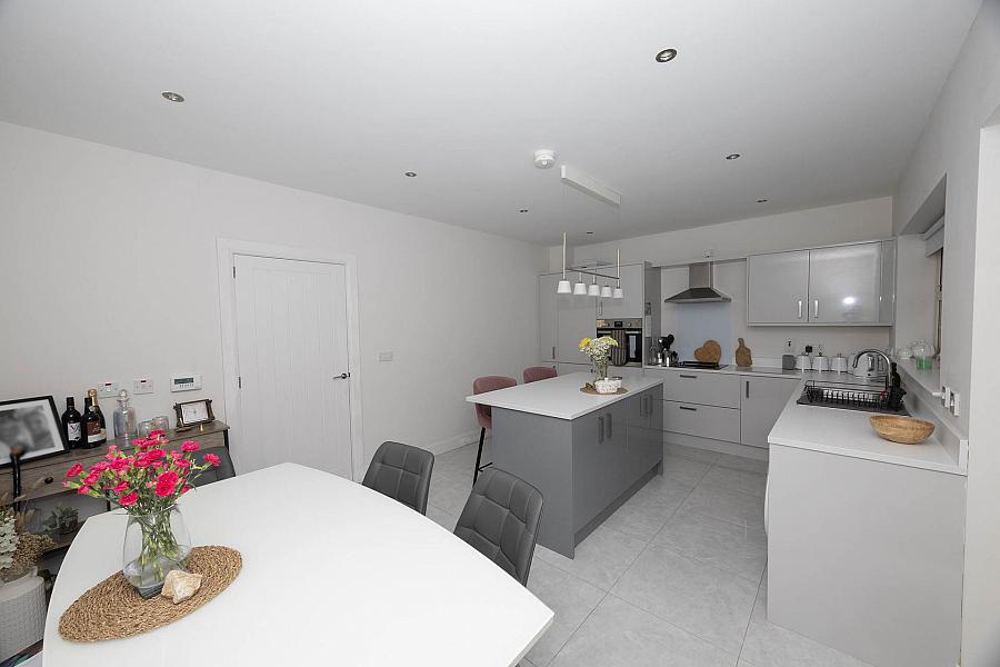 23 Tarry Wood