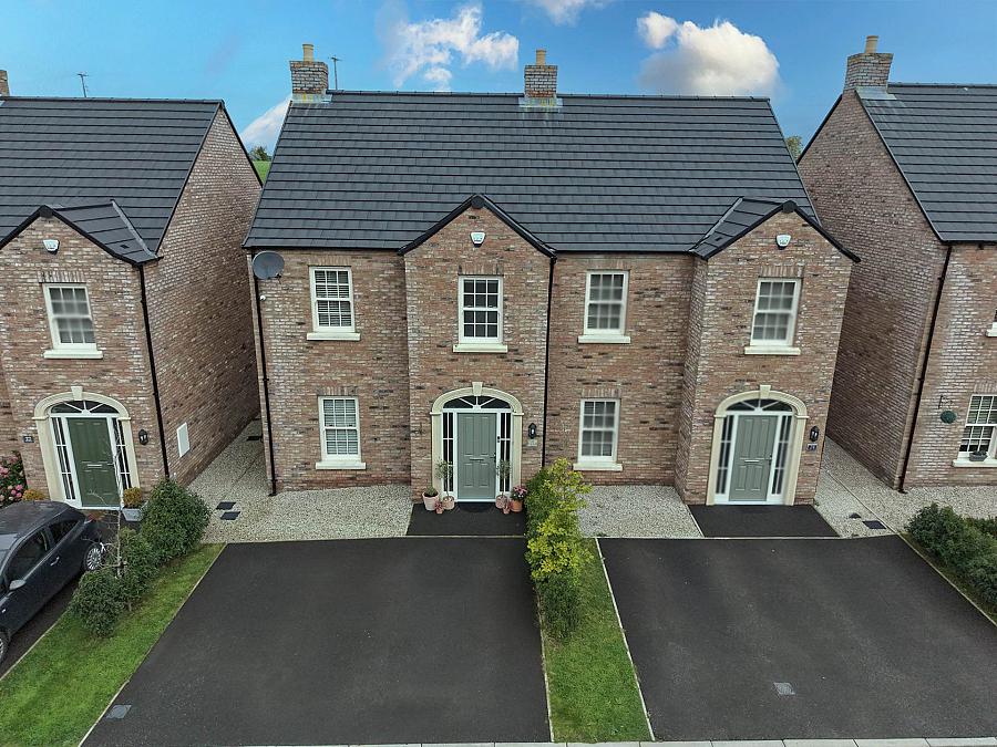 23 Tarry Wood