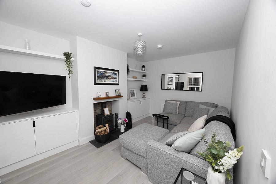 23 Tarry Wood
