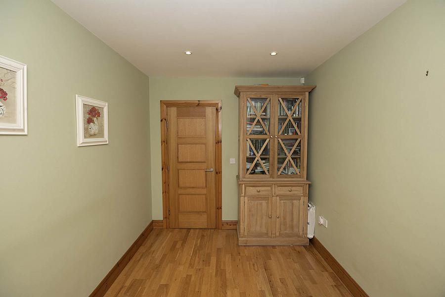10 Woodville Gate