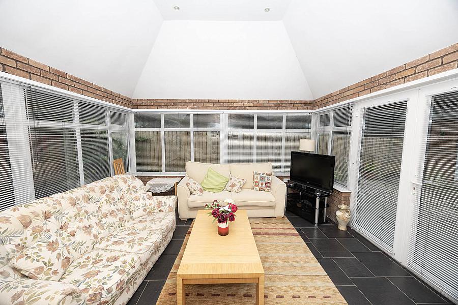10 Woodville Gate