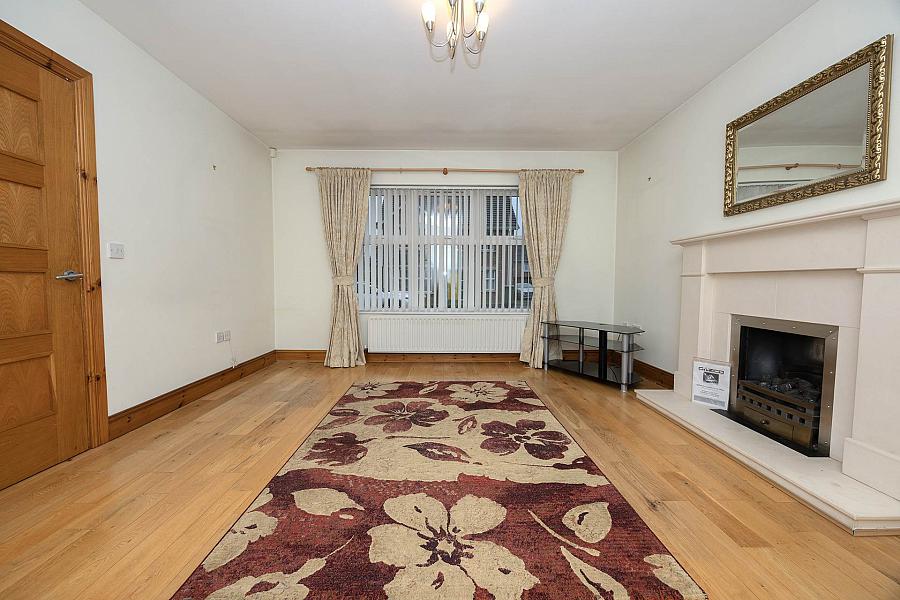 10 Woodville Gate