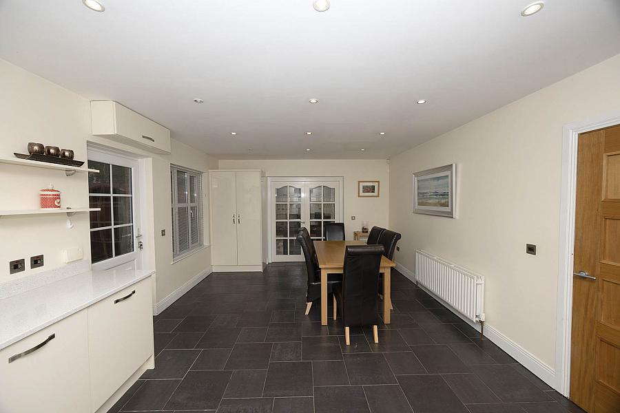 10 Woodville Gate