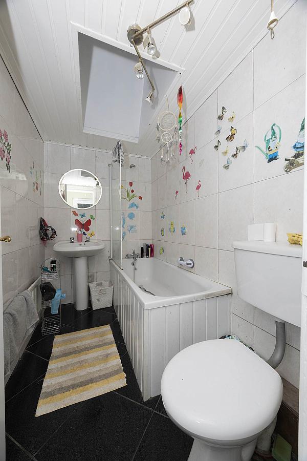 9 Victoria Street Place