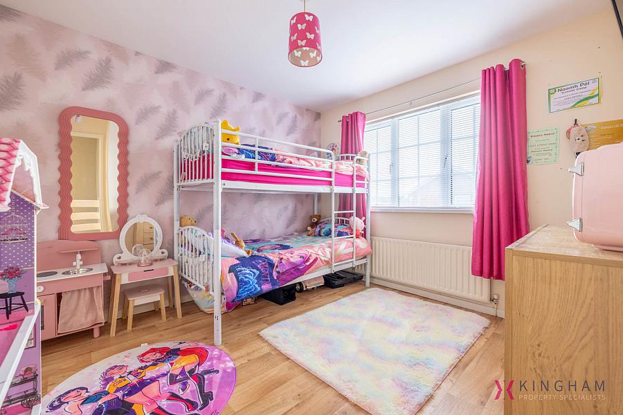 4 Collingwood Avenue