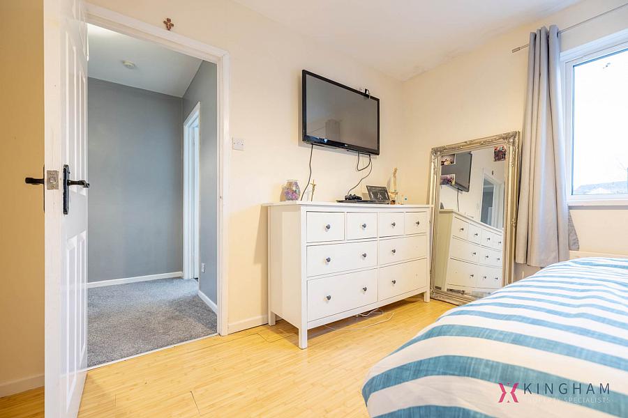 4 Collingwood Avenue