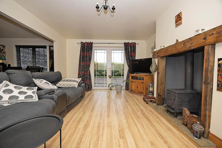 10 Moss Road