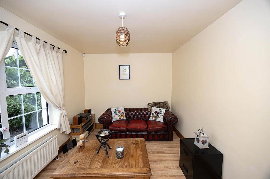 10 Moss Road