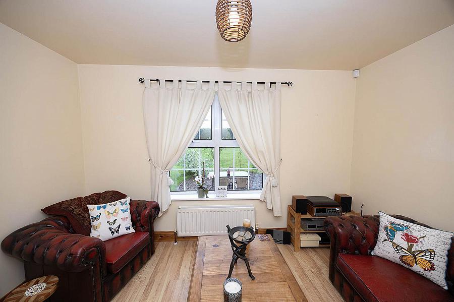 10 Moss Road
