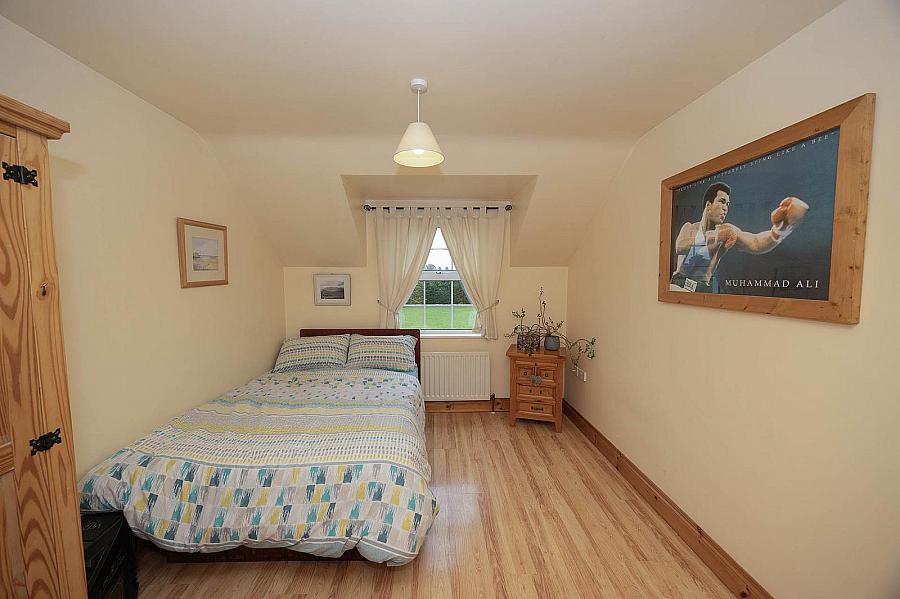 10 Moss Road