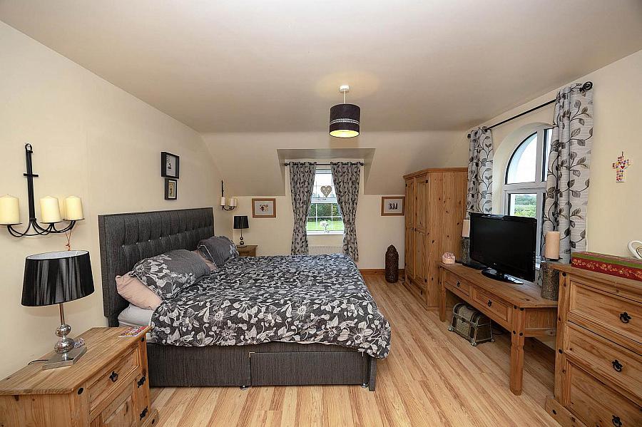 10 Moss Road