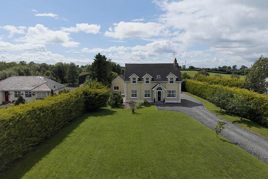 10 Moss Road