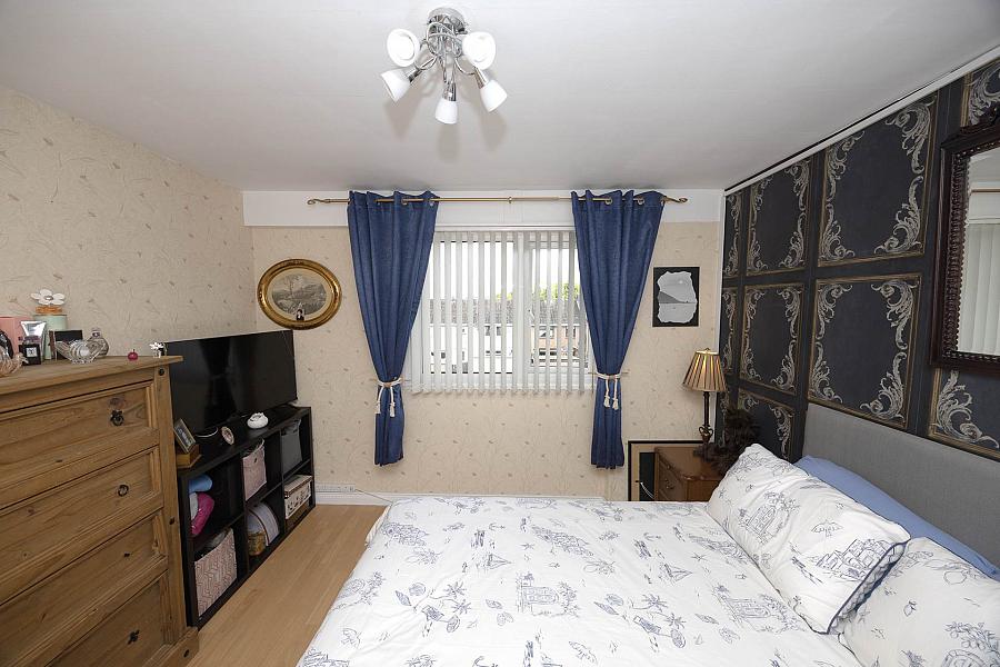 40 Richmount Gardens