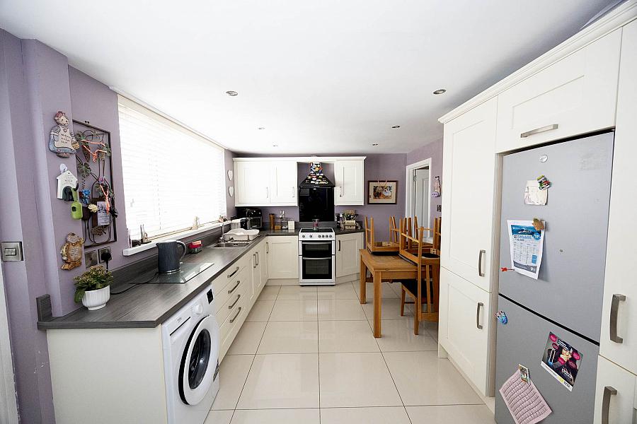 40 Richmount Gardens