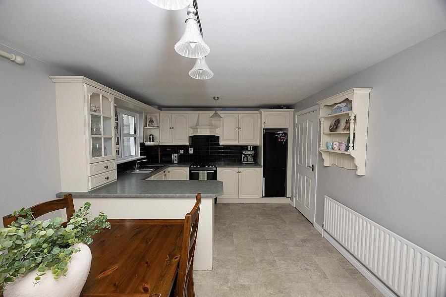 28 Allengrove