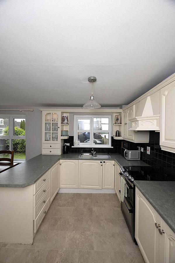 28 Allengrove