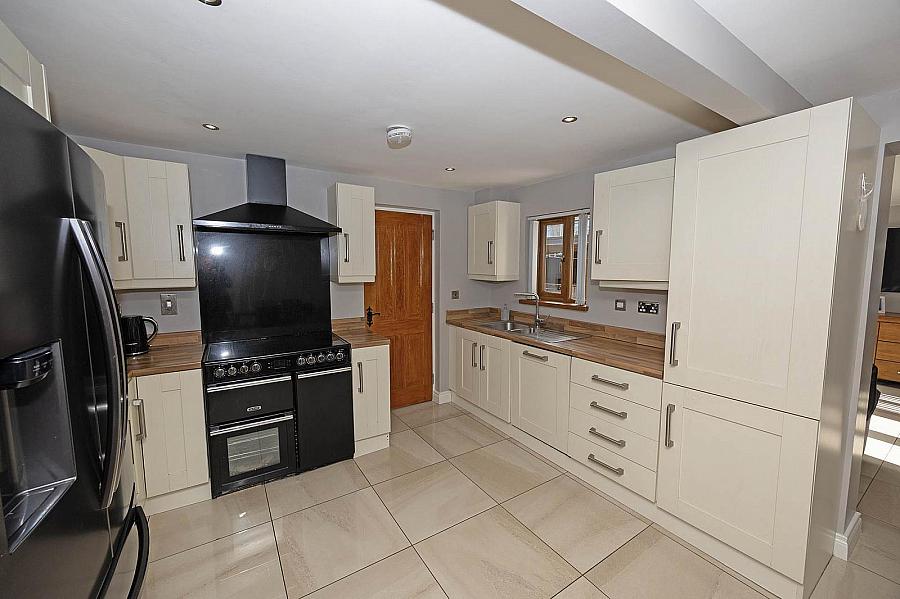 16 Sperrin Drive