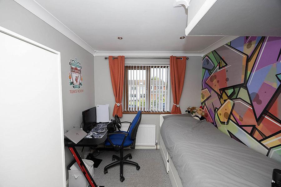 16 Sperrin Drive