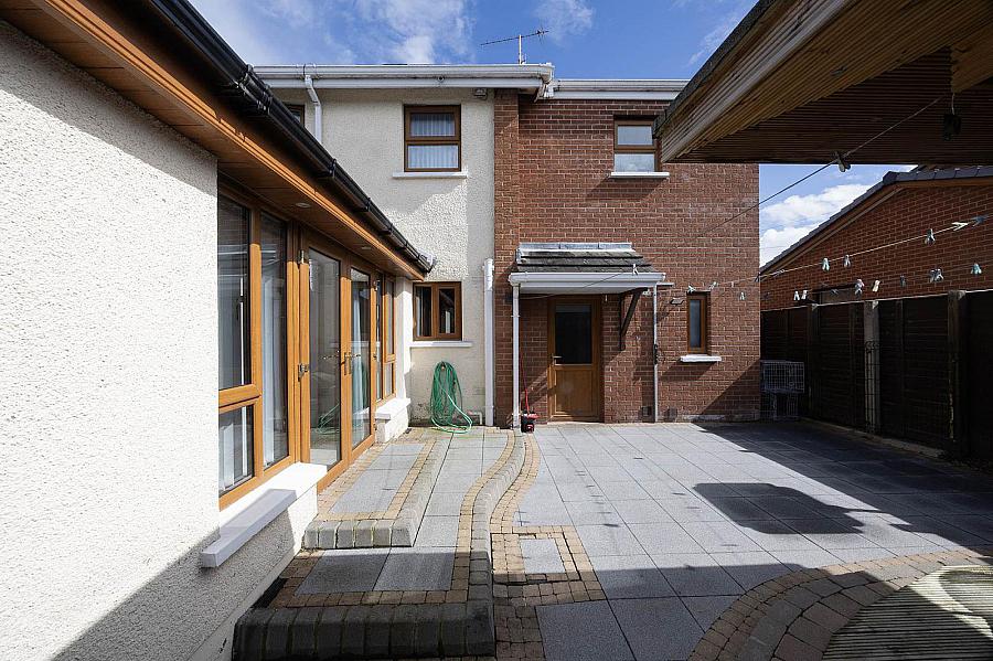 16 Sperrin Drive