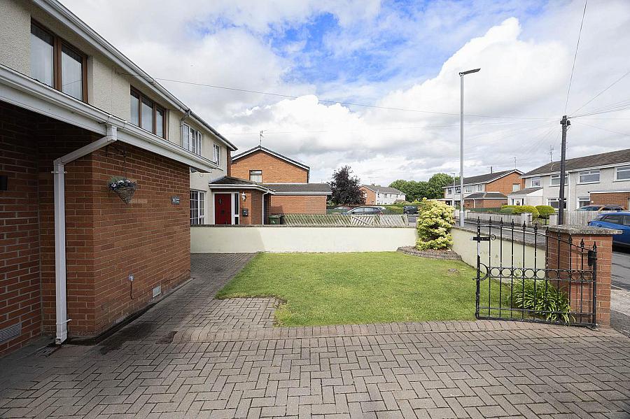 16 Sperrin Drive