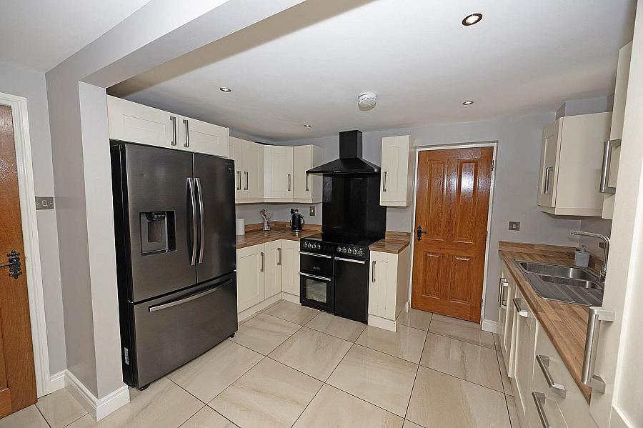 16 Sperrin Drive